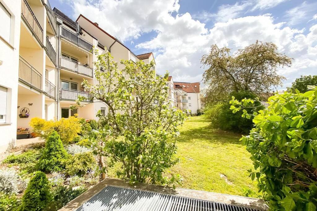 Apartment Am Auensee Mit Grosser Terrasse & Privat-Parkplatz Leipzig Exterior foto